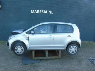 Vrakbiler auto Volkswagen Up! Up! (121), Hatchback, 2011 1.0 12V 60 2016/6