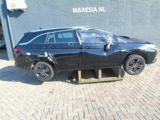 Vrakbiler auto Opel Astra Astra K Sports Tourer, Combi, 2015 / 2022 1.4 Turbo 16V 2019/6