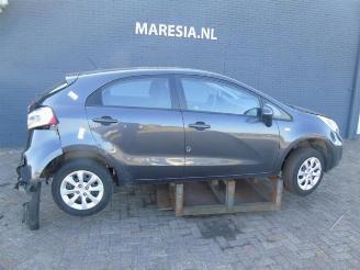 Vrakbiler auto Kia Rio Rio III (UB), Hatchback, 2011 / 2017 1.1 CRDi VGT 12V 2012/10