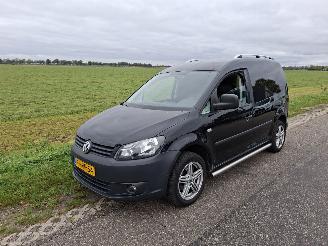krockskadad bil bedrijf Volkswagen Caddy 1.6 TDI 2011/9