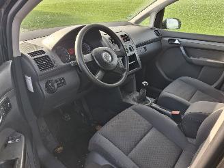 Volkswagen Touran 1.6 16V FSI picture 6