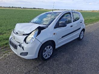 uszkodzony samochody osobowe Suzuki Alto 1.0 12V 2015/2