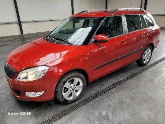 Unfallwagen Skoda Fabia Combi 1.2 TSi 63-KW Drive 2014/4