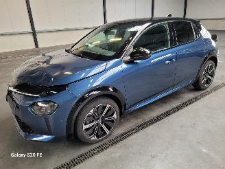 Vaurioauto  passenger cars Lancia Ypsilon 1.2 Ibrida 74-KW Automaat LX 5drs 2025/1