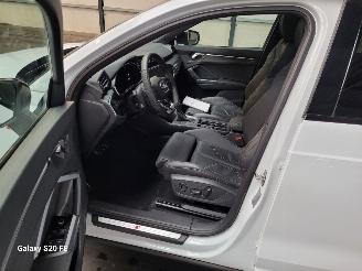 Audi Q3 35 TDi 110-KW S-Tronic S-Line Panoramadak picture 15