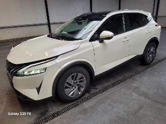 damaged passenger cars Nissan Qashqai 1.3 MHEV 103-KW 6-Bak Acenta Panoramadak 2021/11