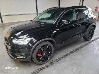 krockskadad bil auto Volvo XC40 2.0 T5 182-KW Automaat AWD R-Design Panoramadak 2018/4