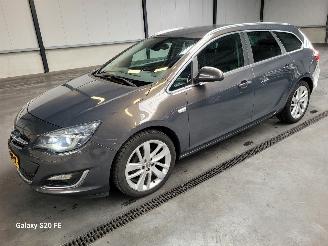 skadebil auto Opel Astra Sports Tourer 1.4 Turbo 140-PK 6-Bak Sport+ 2015/6