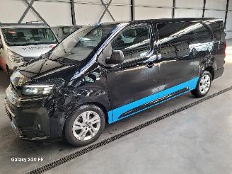 skadebil bedrijf Opel Vivaro Lang 2.0 Diesel 130-KW Automaat Dubbel-Cabine 2024/11