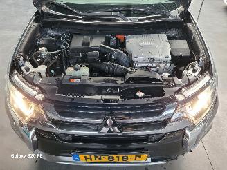 Mitsubishi Outlander 2.0 PHEV 89-KW Automaat 4-WD Executive picture 12