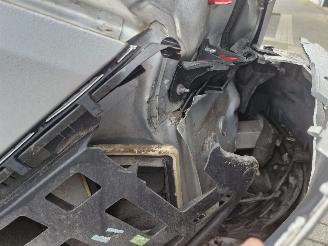 Peugeot 308 1.6 THP Feline picture 13