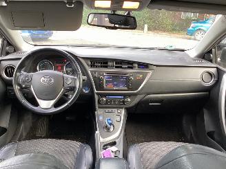Toyota Auris 1.8 Touring Hybride picture 4