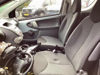 Toyota Aygo Aygo (B10), Hatchback, 2005 / 2014 1.0 12V VVT-i picture 10