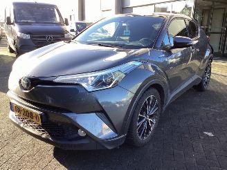 uszkodzony samochody osobowe Toyota CH-R Hybrid Dynamic 2018/9