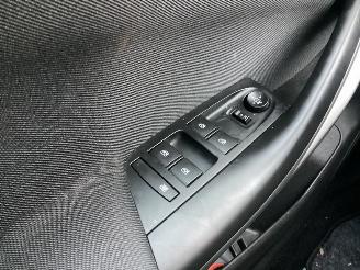 Opel Astra 1.2 Turbo Tourer picture 12