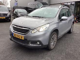 Vaurioauto  passenger cars Peugeot 2008 1.2 VTi Pure Tech 2016/3