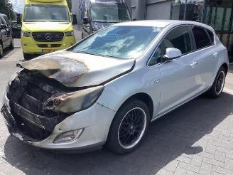  Opel Astra Astra J (PC6/PD6/PE6/PF6), Hatchback 5-drs, 2009 / 2015 1.4 Turbo 16V 2010/9