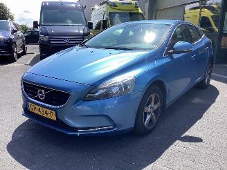 Schadeauto Volvo V-40 2.0 D2 2015/7