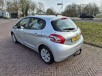 Peugeot 208 1.2 VTi Active picture 4