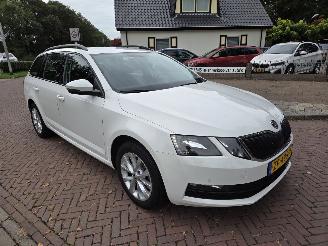 Coche accidentado Skoda Octavia 1.0 TSI AUTOMAAT AMBITION 2019/5