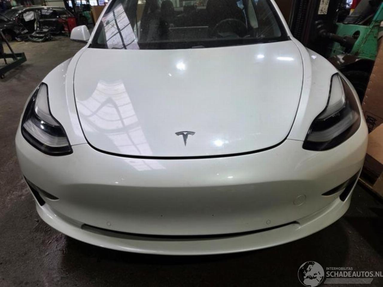 Tesla Model 3 Model 3, Sedan, 2017 Long Range AWD 75 kWh