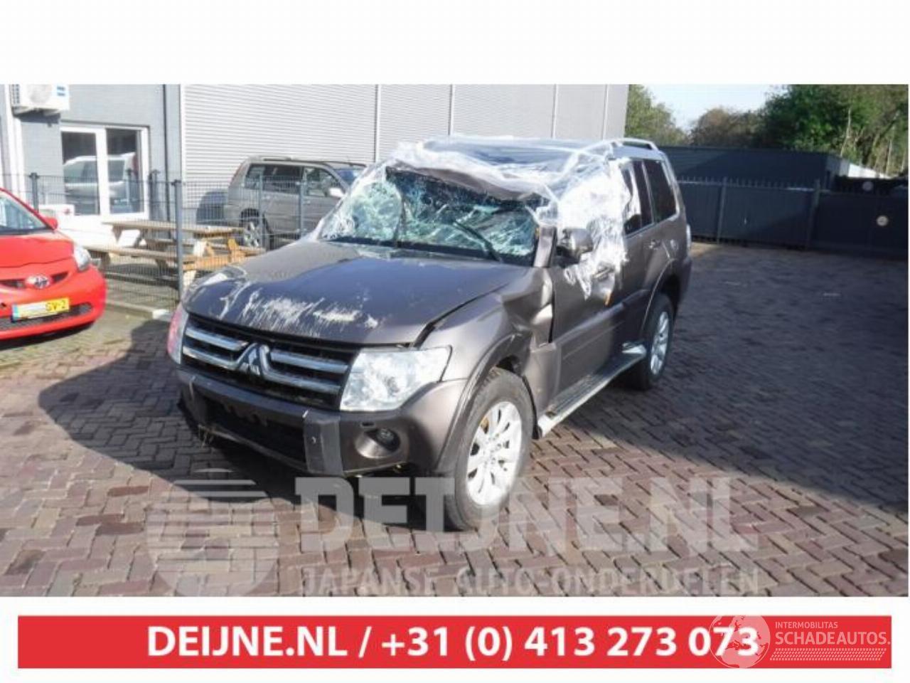 Mitsubishi Pajero Pajero Hardtop (V6/7), Terreinwagen, 2000 / 2006 3.2 DI-D 16V Van