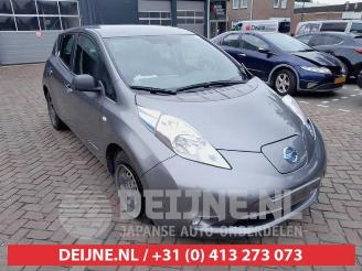 Coche siniestrado Nissan Leaf Leaf (ZE0), Hatchback, 2010 / 2017 Leaf 2017