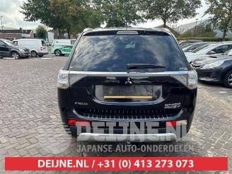 Mitsubishi Outlander Outlander (GF/GG), SUV, 2012 / 2022 2.0 16V PHEV 4x4 picture 6