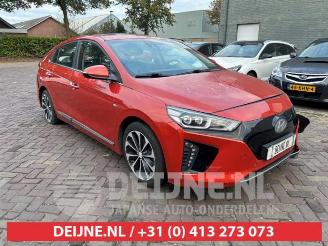 Salvage car Hyundai Ioniq Ioniq, Liftback, 2016 / 2022 Electric 2017/12
