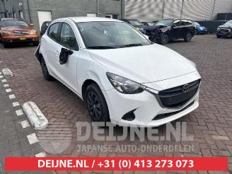 Salvage car Mazda 2 2 (DJ/DL), Hatchback, 2014 1.5 SkyActiv-G 75 2016