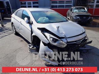 Salvage car Hyundai I-40 i40 (VFA), Sedan, 2012 / 2019 1.7 CRDi 16V 2012