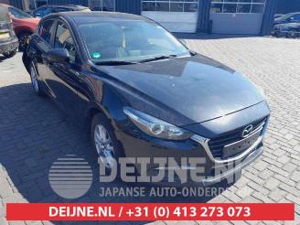 Salvage car Mazda 3 3 (BM/BN), Hatchback, 2013 / 2019 1.5 SkyActiv-D 105 16V 2018