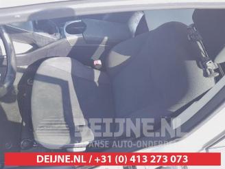 Toyota Prius Prius (ZVW3), Hatchback, 2009 / 2016 1.8 16V picture 14