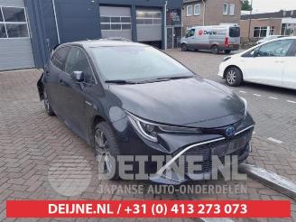 Vrakbiler auto Toyota Corolla Corolla (E21/EA1/EH1), Hatchback 5-drs, 2018 1.8 16V Hybrid 2021/6