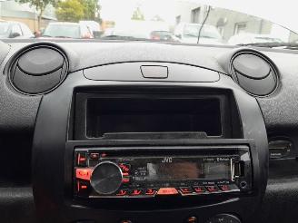 Mazda 2  picture 14