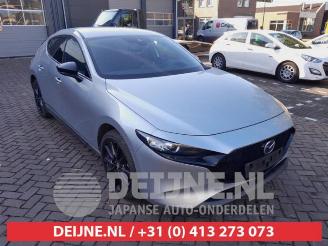 Salvage car Mazda 3 3 Sport (BP), Hatchback, 2018 2.0 SkyActiv-X M Hybrid 16V 2022