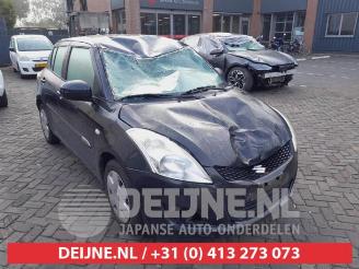 Coche siniestrado Suzuki Swift Swift (ZA/ZC/ZD), Hatchback, 2010 / 2017 1.2 16V 2010/11