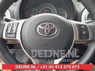 Toyota Yaris Yaris III (P13), Hatchback, 2010 / 2020 1.5 16V Hybrid picture 15