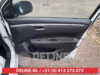 Suzuki Swift Swift (ZA/ZC/ZD), Hatchback, 2010 / 2017 1.2 16V picture 19