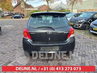 Toyota Yaris Yaris II (P9), Hatchback, 2005 / 2014 1.33 16V Dual VVT-I picture 6