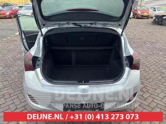 Hyundai I-30 i30 (GDHB5), Hatchback, 2011 1.6 GDI Blue 16V picture 18