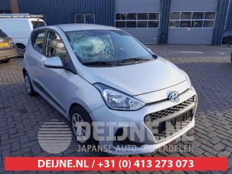 Salvage car Hyundai I-10 i10 (B5), Hatchback, 2013 / 2019 1.0 12V 2018/12