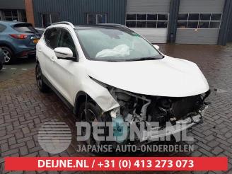 Coche siniestrado Nissan Qashqai Qashqai (J11), SUV, 2013 1.2 DIG-T 16V 2016/1