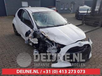 Vrakbiler auto Toyota Yaris Yaris IV (P21/PA1/PH1), Hatchback, 2020 1.5 12V Hybrid 115 2025/2