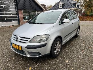 uszkodzony samochody osobowe Volkswagen Golf plus 1.6 fsi Comfortline Business 2006/12
