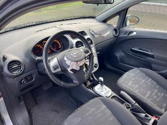 Opel Corsa 1.2i Edition Automaat picture 13
