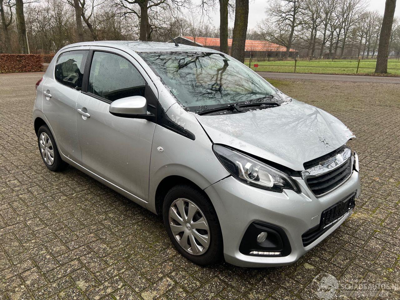 Peugeot 108 1.0 active apple carplay