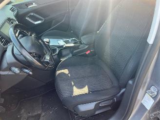 Peugeot 308 1.6 BluedHdi Pack picture 8