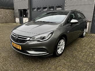 krockskadad bil auto Opel Astra SPORTS TOURER 1.0I NAVI / CRUISE / PDC 2018/5