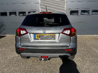 Suzuki Vitara 1.6i NAVI / CAMERA / CRUISE / TREKHAAK picture 27